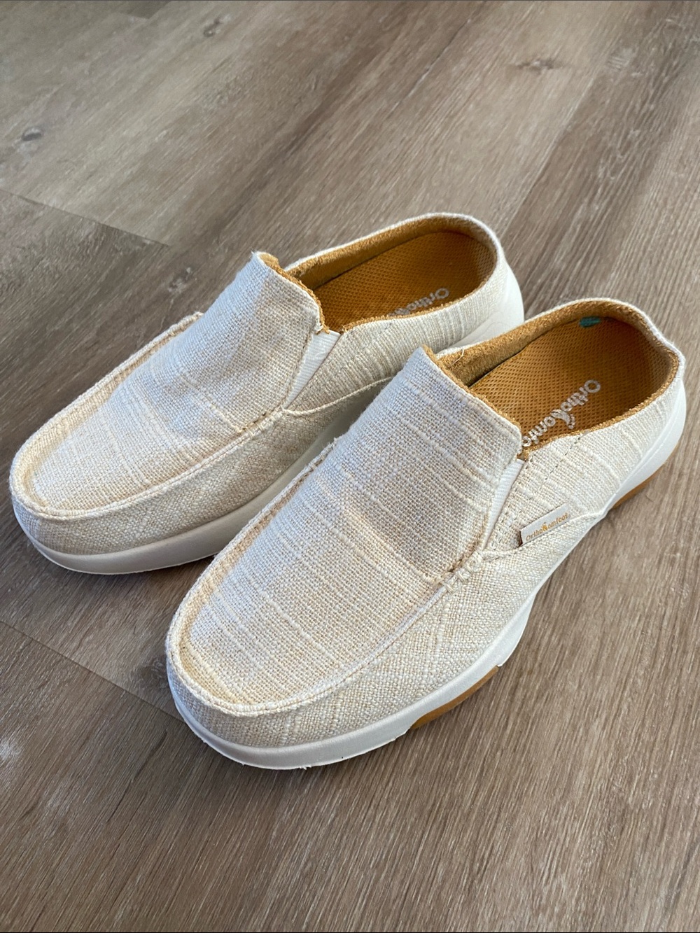 Lightweight Slip-On Mules in Cream with Tan Lining